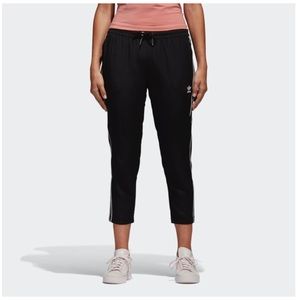[Adidas] | Women’s Cropped Pants
